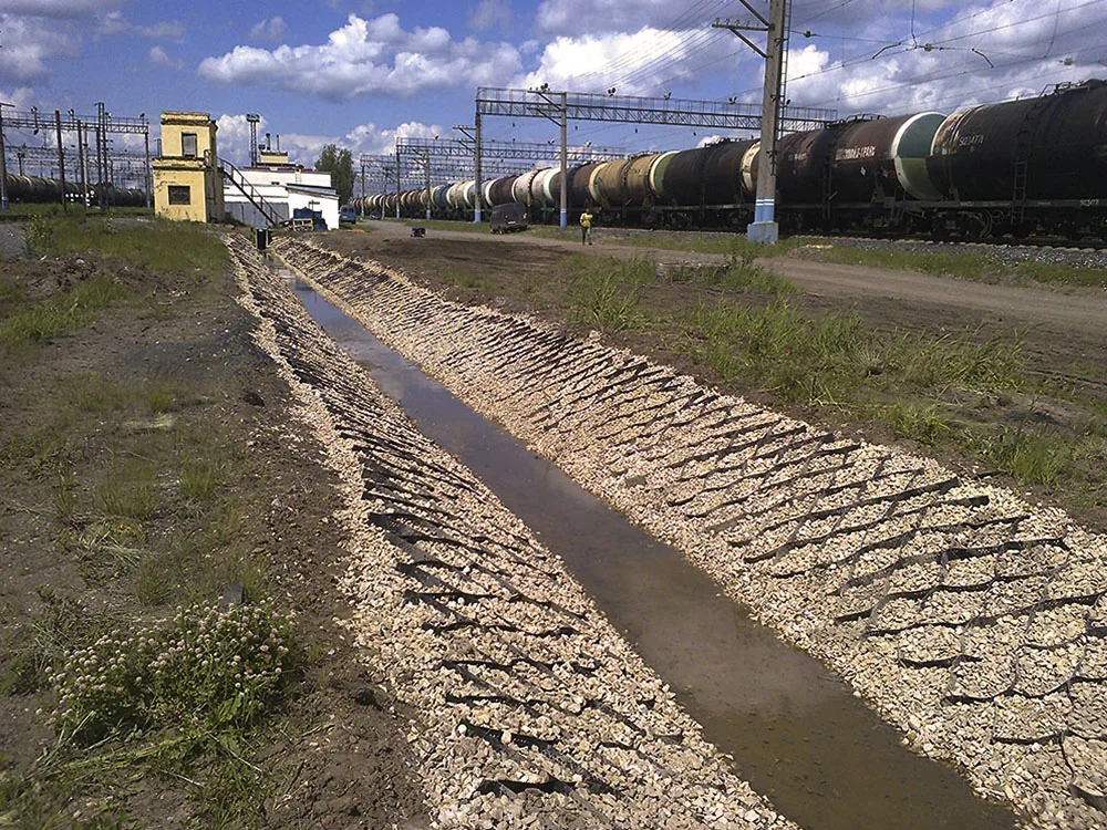 Более 30 водопропускных труб
